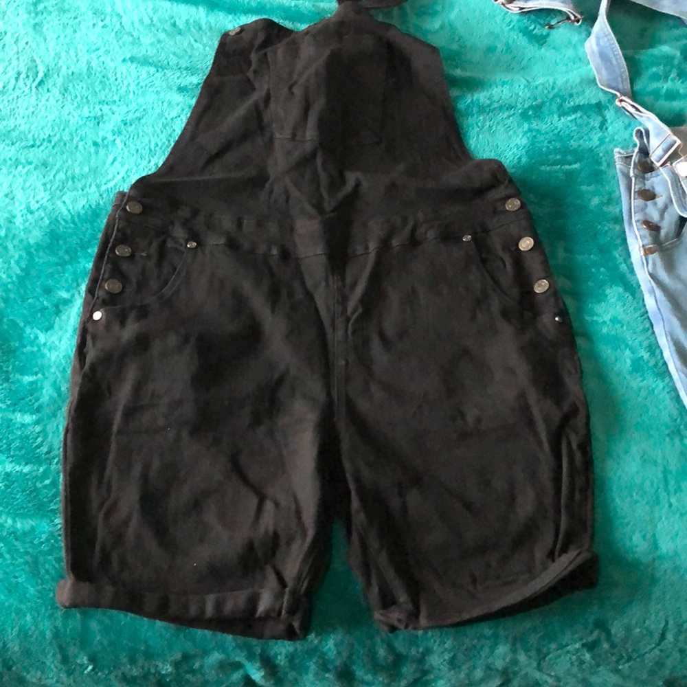 90’s inspired cropped overalls in blk brand new